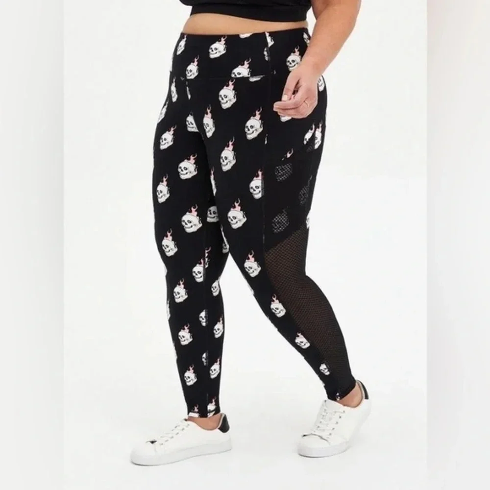 Torrid Performance Core Mesh Side Inset Active Legging Skulls Fire Plus Size 1X